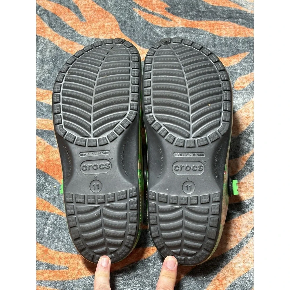 Crocs Minecraft Camo Green Brown Black Clog Sandals Men's 11 With Charms
